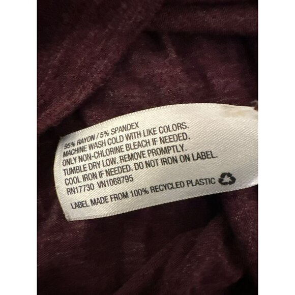 Merona Womens V-Neck T-Shirt XXL Burgundy Rayon & Spandex - Picture 3 of 4
